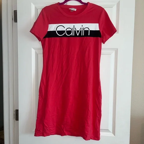 t shirt dress calvin klein Black T-Shirt 100% Polyester. Calvin Klein Jeans - Teen